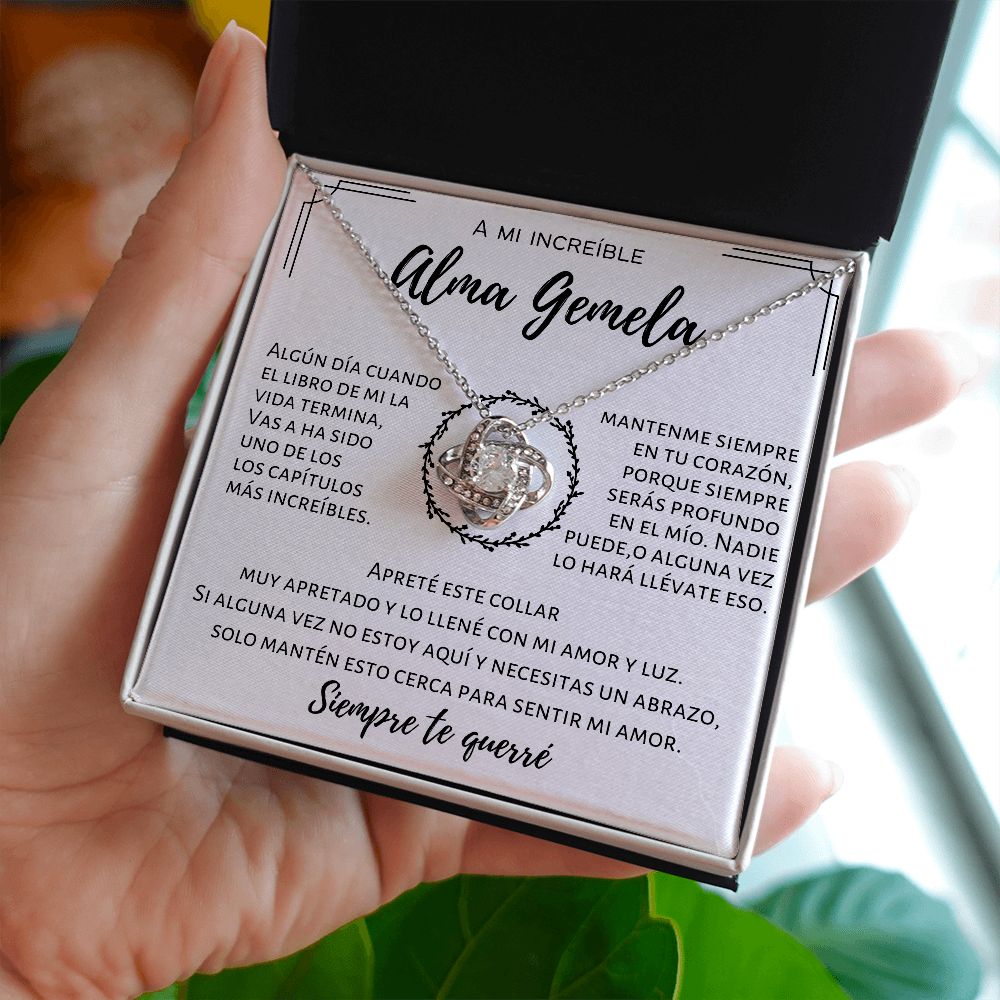 A Mi Increible Alma Gemela - Siempre Te Guerre - Love Knot Necklace